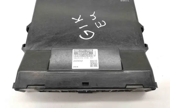 Toyota Auris E180 Other devices 8998102050