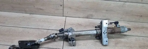 Steering wheel axle set