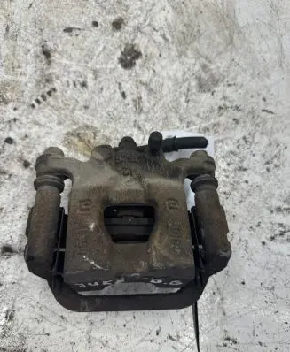 Nissan Juke I F15 Rear brake caliper