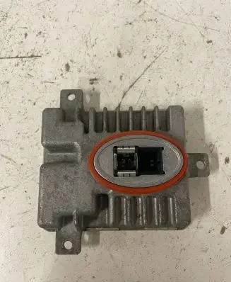 BMW 5 F10 F11 Headlight ballast module Xenon 7237647 W003T20071