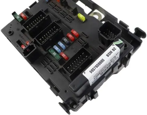 Peugeot 206 Fuse module 9657608880 51237341 BSMB2