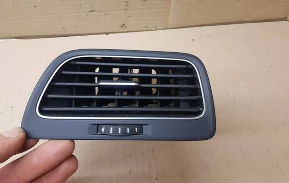 Volkswagen Golf VII Dashboard side air vent grill/cover trim 5G1819710B 5G1819248B 5G1819704R