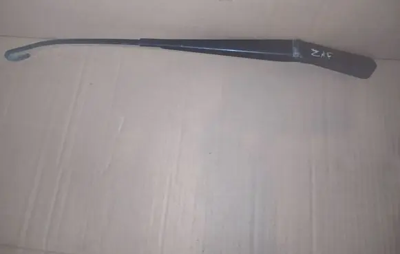 Opel Zafira A Front wiper blade arm 90582557