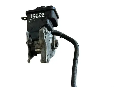 BMW 5 E60 E61 Power steering pump 7693974