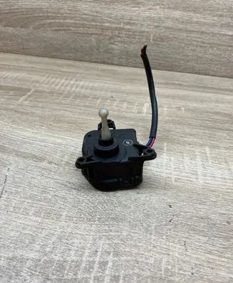 Volkswagen Sharan Headlight level adjustment motor 0307852312 7M0941295