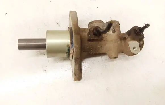 Volkswagen PASSAT B4 Master brake cylinder 