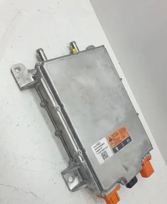Voltage converter inverter