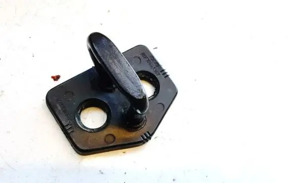 Volvo XC90 Rear door lock loop/hook striker 30661367