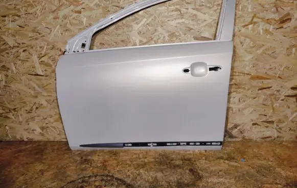 Cadillac XTS Front door 22744361