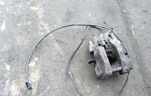 Mercedes-Benz E W211 Rear brake caliper