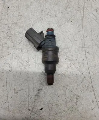 Mazda 626 Fuel injector INP480