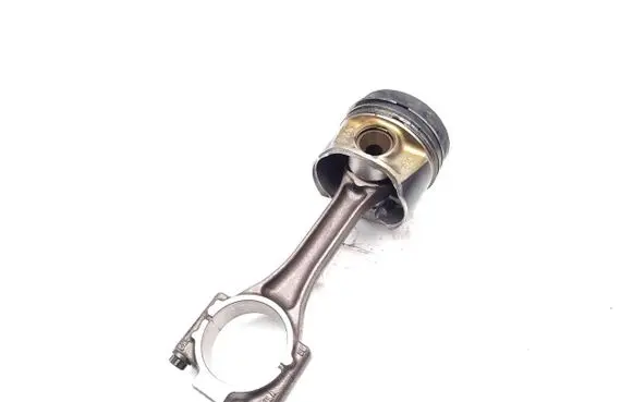 Skoda Octavia Mk3 (5E) Piston with connecting rod CLHA