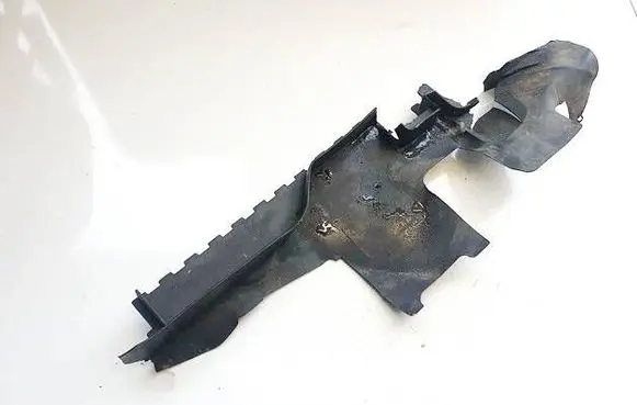 Audi A4 S4 B6 8E 8H Air intake duct part 8E0121284B
