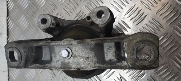 Ford Focus Engine mount bracket 326C43