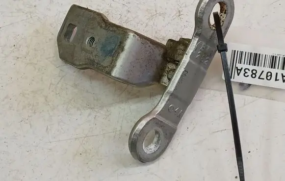 Opel Signum Front door upper hinge 