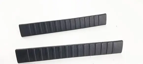 Dodge Durango I Rear sill trim cover 