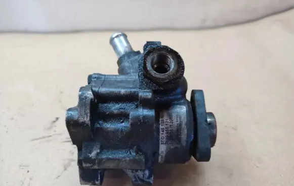 Audi A4 S4 B7 8E 8H Power steering pump 8E0145155N