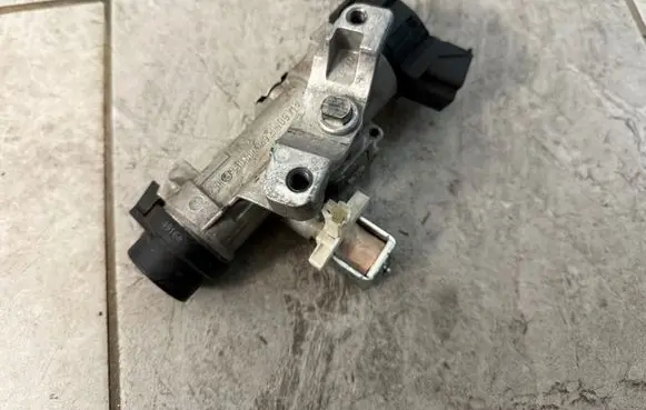 Volkswagen Amarok Ignition lock