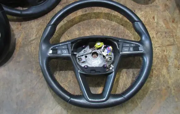 Seat Arona Steering wheel 5F0419091AH 0000901242 310534400027B