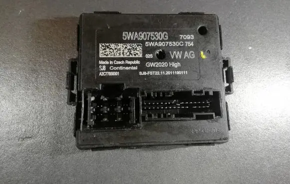 Volkswagen Golf VII Gateway control module 5WA907530G