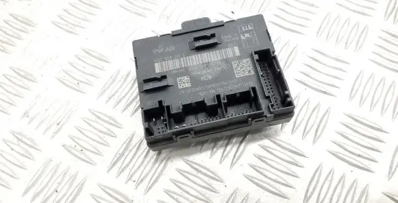 Volkswagen PASSAT B8 Door control unit/module 5Q0959392E 5Q0959392B