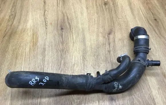 Land Rover Range Rover Sport L494 Engine coolant pipe/hose FPLA8286CA