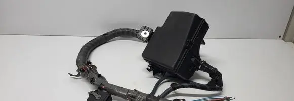 Toyota Yaris Fuse box set 821110U021