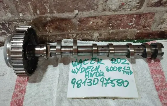 Peugeot 3008 I Camshaft 