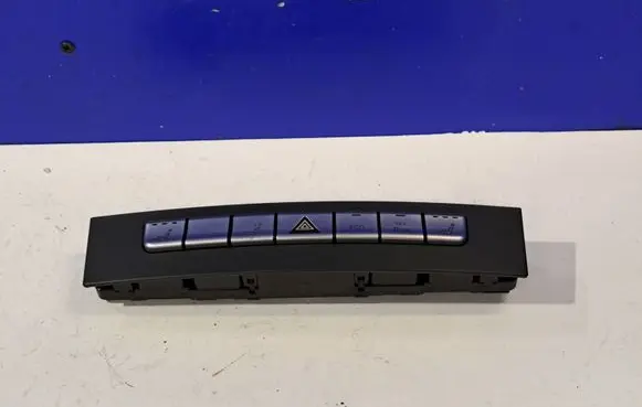 Mercedes-Benz CLS C218 X218 Hazard light switch A2189051651
