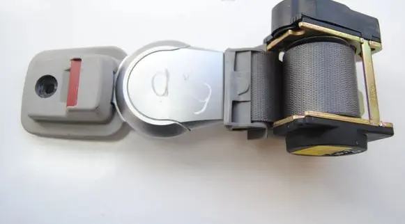 Mercedes-Benz SL R230 Rear seatbelt 33020404C 2308600486