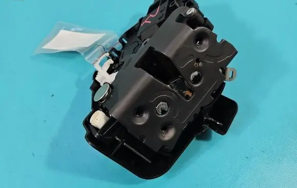 Volvo XC60 Rear door lock 30799324 IMPRK1593139