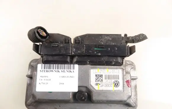Skoda Fabia Mk2 (5J) Engine control unit/module 03C907445D 03C906014FC