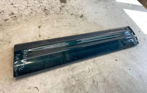 Mitsubishi Pajero Front door trim (molding) Mr47858