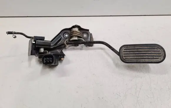 Toyota Avensis Verso Accelerator throttle pedal 8928147010 1983003010