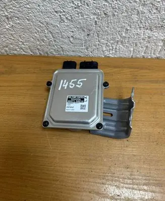 Lexus RX 450H Fuel injection pump control unit/module 8957158010