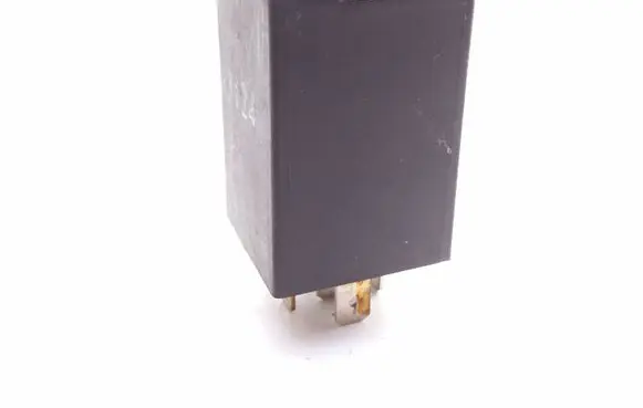 Audi 100 200 5000 C3 Hazard warning light relay 431955531 72WA101