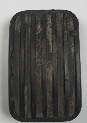 Mercedes-Benz COMPAKT W115 Brake pedal 1074270082