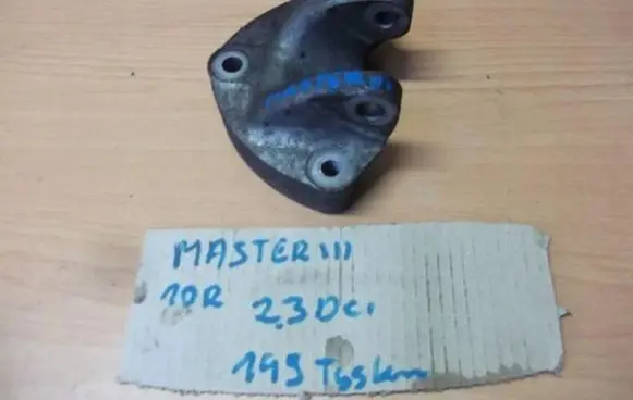 Renault Master III Radiator mount bracket