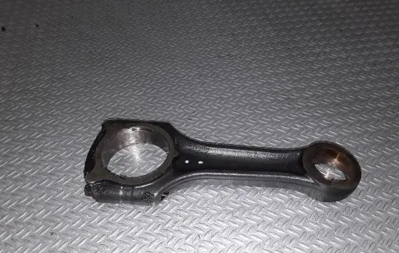 Mercedes-Benz Sprinter W906 Connecting rod/conrod 