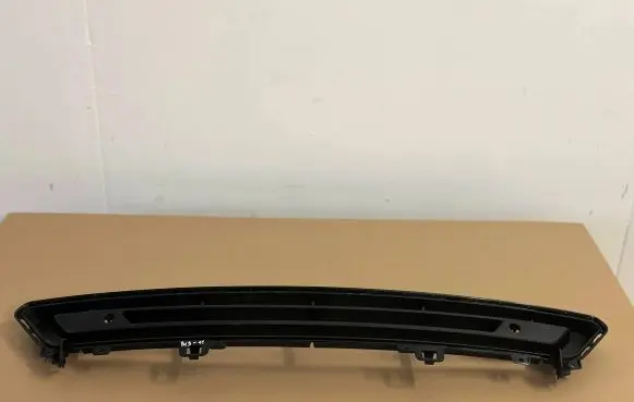 Volvo V90 Cross Country Front bumper lower grill 32227363