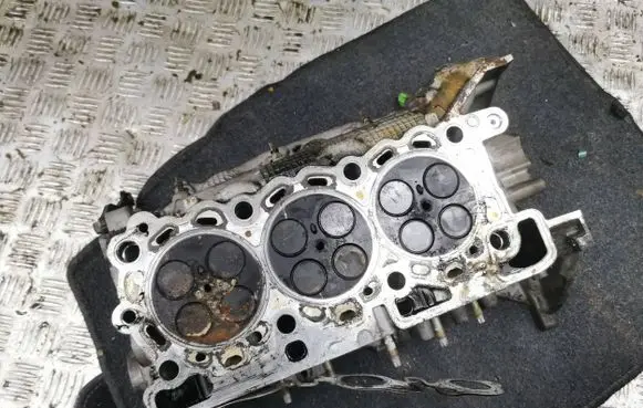 Land Rover Range Rover Sport L320 Engine head 4R806C064