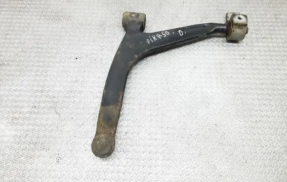 Citroen Xsara Picasso Front lower control arm/wishbone