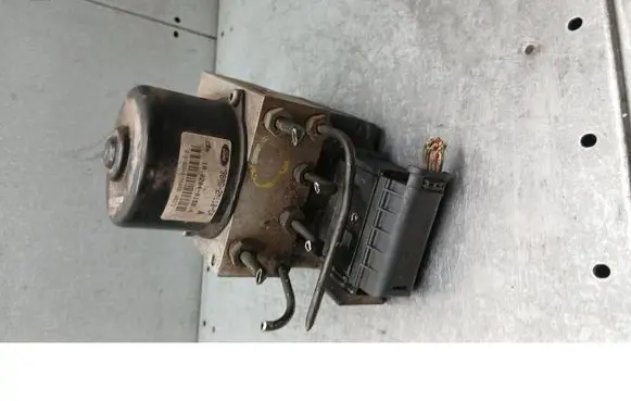 Ford Focus ABS Pump 98AG2M110CA