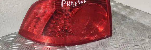 Volkswagen Phaeton Rear/tail lights