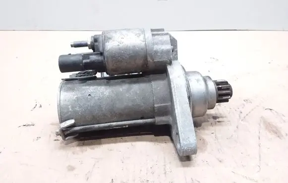 Volkswagen PASSAT B7 Starter motor 0AM911023T