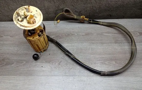 Volvo V70 In-tank fuel pump 0580303065 30671066