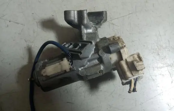 Toyota Yaris Ignition lock 45020521
