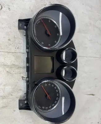 Opel Insignia A Speedometer (instrument cluster) 12844142