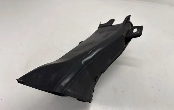 BMW 6 F06 Gran coupe Air intake duct part 7211515 51747211515