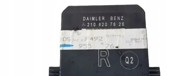 Mercedes-Benz E W210 Door control unit/module 2108207626